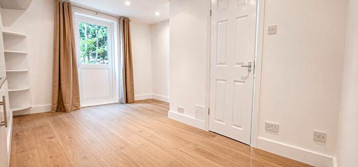 Studio To Rent In Turnpike Lanes, N15