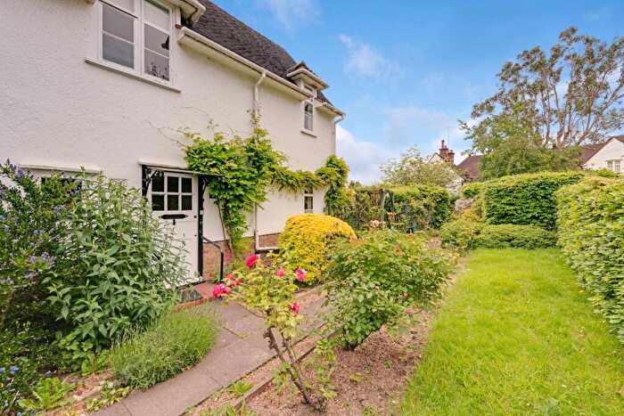 2 Bedroom Semi Detached House For Sale In Creswick Walk, London, NW11