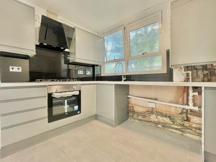 2 Bedroom Flat To Rent In Stoford Close, London, SW19