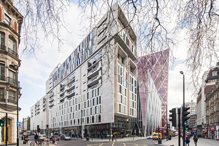 2 Bedroom Flat To Rent In Buckingham Palace Road, London, SW1W