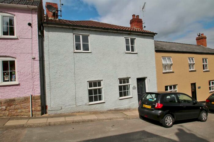 3 Bedroom Terraced House To Rent In Severn Street, Newnham, GL14