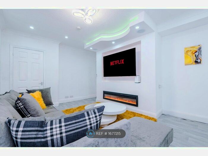 3 Bedroom Semi-Detached House To Rent In Cooper Lane, Manchester, M9