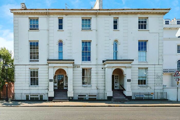 1 Bedroom Apartment For Sale In Kent Road, Southsea, PO5