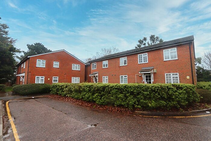 1 Bedroom Flat To Rent In Barkwood Close, Essex, RM7