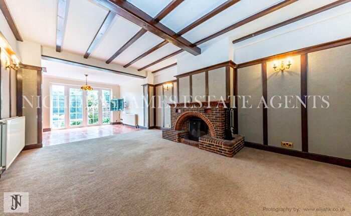 3 Bedroom Semi Detached House To Rent In Bourne Avenue, Southgate, London, N14