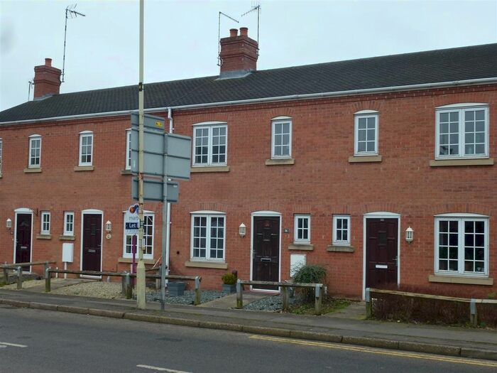 2 Bedroom Terraced House To Rent In Station Road, Castle Donington, Derby, DE74