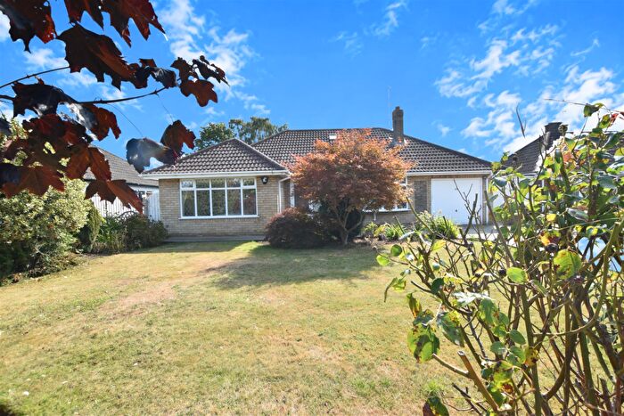 3 Bedroom Detached Bungalow For Sale In Pelham Avenue, Scartho, Grimsby, DN33