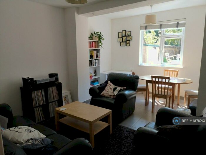 1 Bedroom Flat To Rent In Tufnell Park Road, London, N7