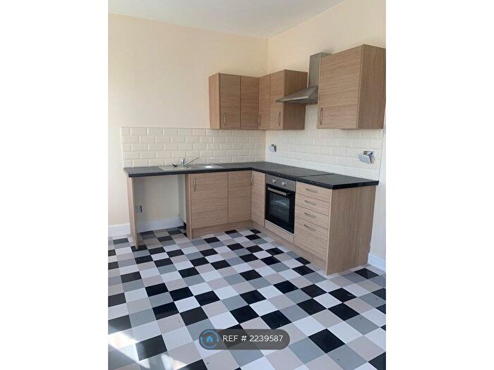 1 Bedroom Flat To Rent In Beacon Road, Bradford, BD6