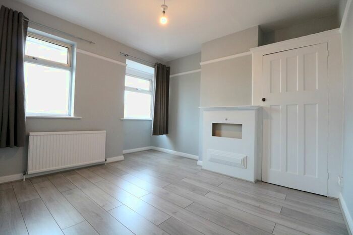 4 Bedroom Semi-Detached House To Rent In Braid Avenue, London, W3