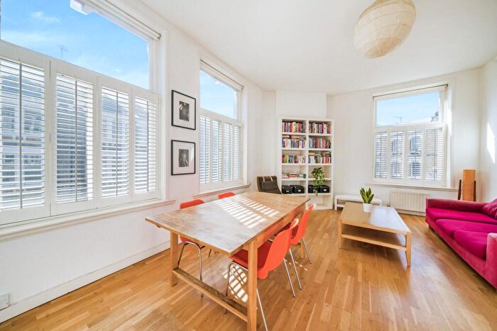 2 Bedroom Flat For Sale In Brook Drive, Kennington, London, SE11