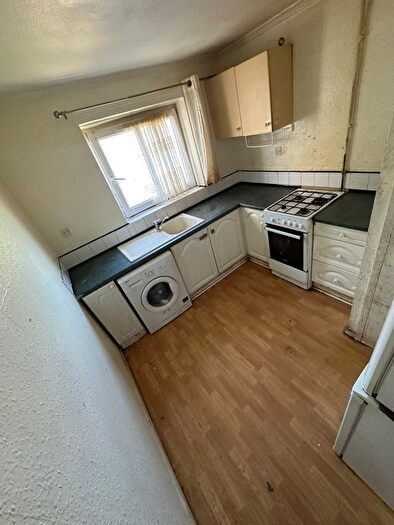1 Bedroom Flat To Rent In Bateman Close, Barking, IG11