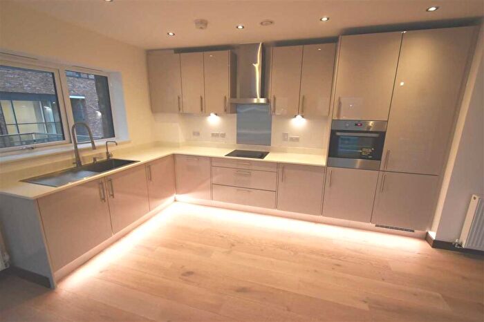 2 Bedroom Apartment For Sale In William Mundy Way, Langley Square, Dartford, DA1