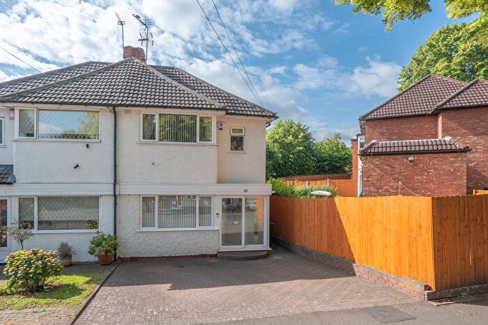 3 Bedroom Semi Detached House For Sale In Elmay Road, Birmingham, B26