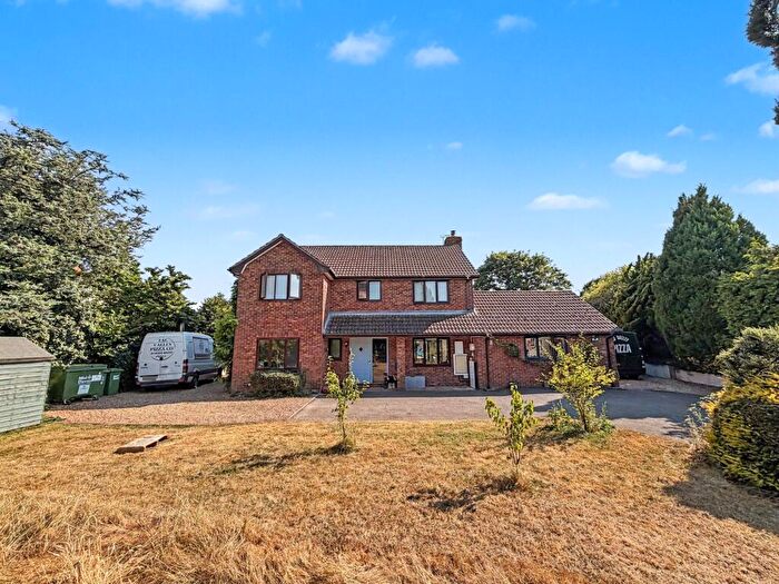 4 Bedroom House For Sale In Crown Hill, Halberton, EX16
