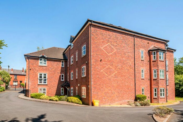 2 Bedroom Flat To Rent In Waterford Court, Carlton Street, Farnworth, BL4