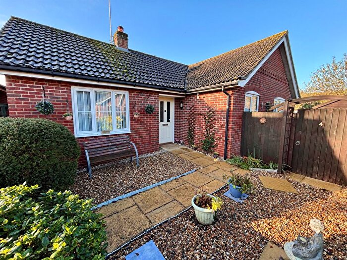 3 Bedroom Detached Bungalow For Sale In St. John Way, Watton, Thetford, IP25