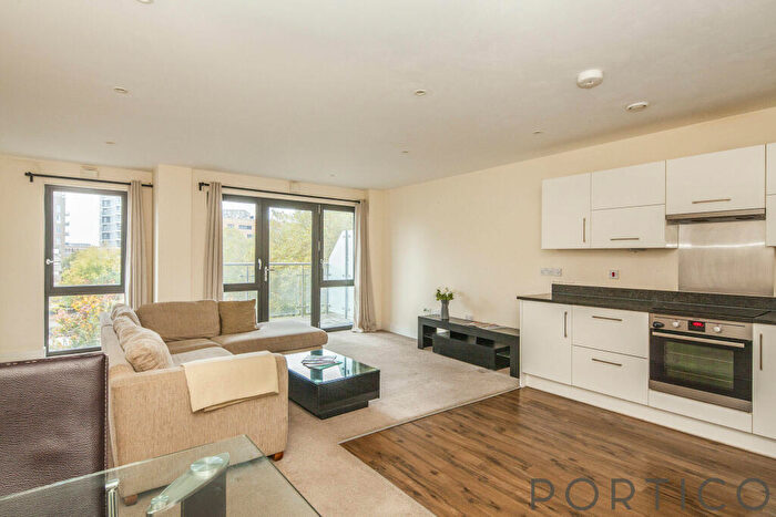 2 Bedroom Apartment To Rent In Gwynne Road, London, SW11