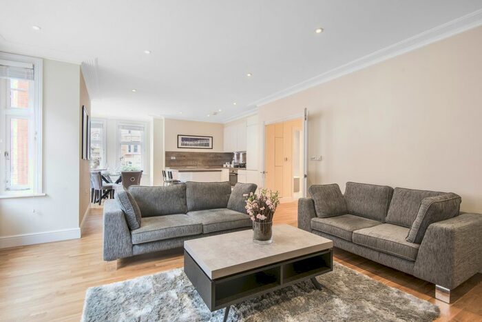 3 Bedroom Flat To Rent In Hamlet Gardens, Hammersmith, London, W6