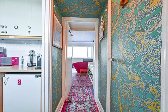 Studio To Rent In Phoenix House, Soho, London, WC2H