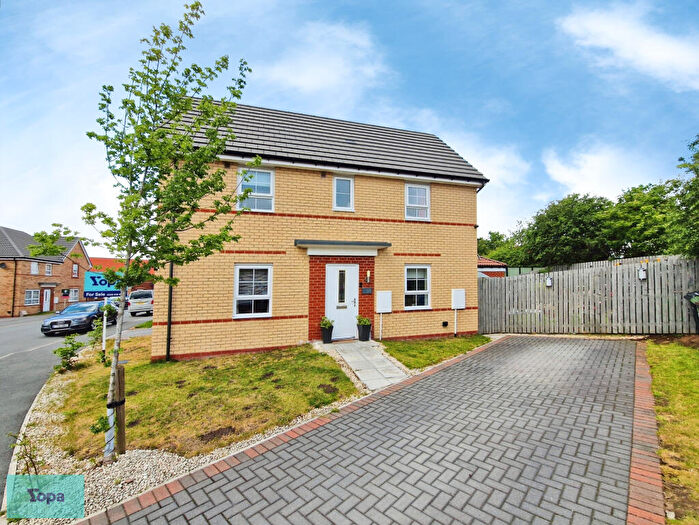 3 Bedroom Detached House For Sale In Mirabelle Way, Harworth, Doncaster, DN11