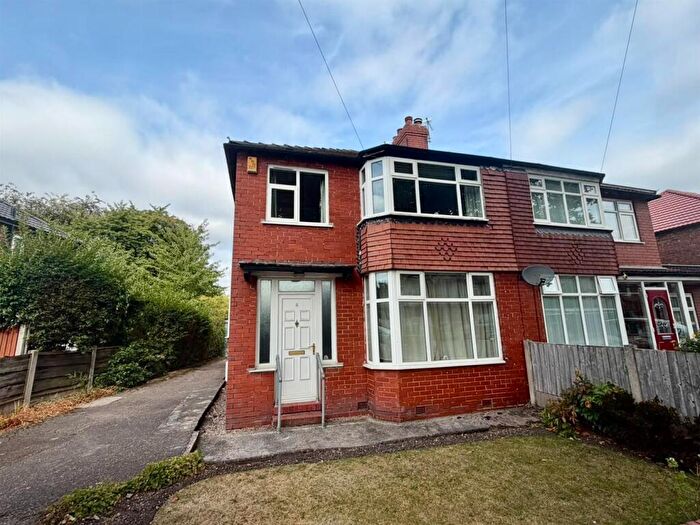 3 Bedroom Semi-Detached House For Sale In Langdale Road, Sale, M33