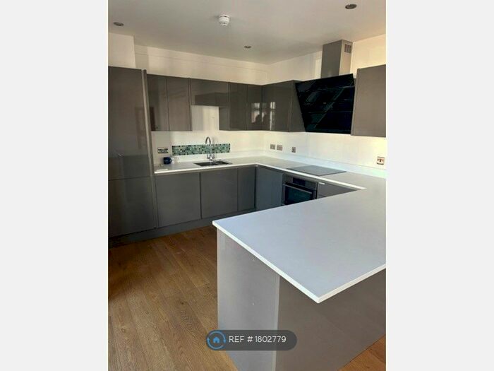 2 Bedroom Flat To Rent In Beer Cart Lane, Canterbury, CT1