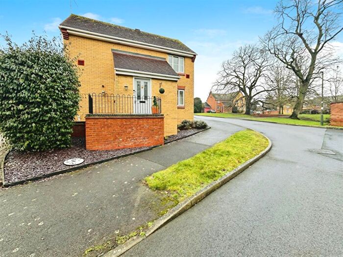 3 Bedroom Detached House For Sale In Pound Way, Southam, CV47