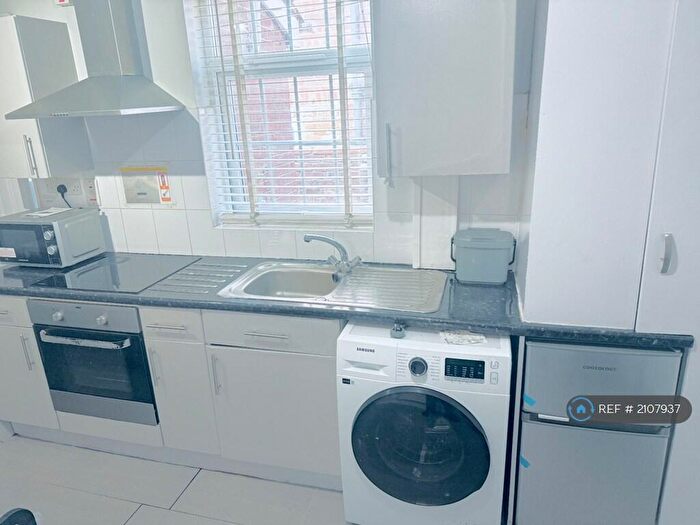 Studio To Rent In Southampton Street, Reading, RG1