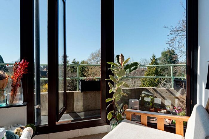 1 Bedroom Flat For Sale In Thackley End, Oxford, OX2