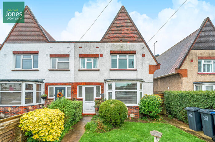 1 Bedroom Flat To Rent In Haynes Road, Worthing, West Sussex, BN14