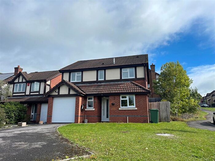 4 Bedroom Detached House For Sale In Webbington Road, Pewsham, Chippenham, SN15