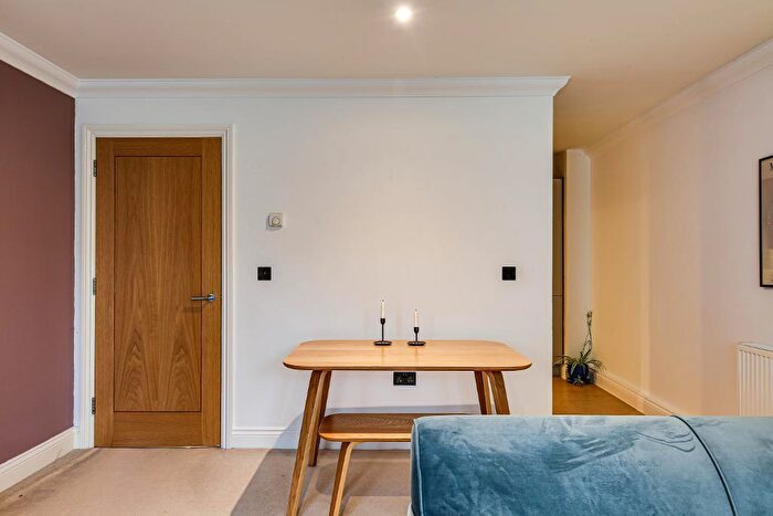 1 Bedroom Flat For Sale In Sanderstead Road, Sanderstead, Surrey, CR2