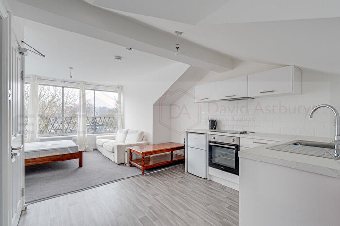 Apartment To Rent In Denning Road, London, NW3