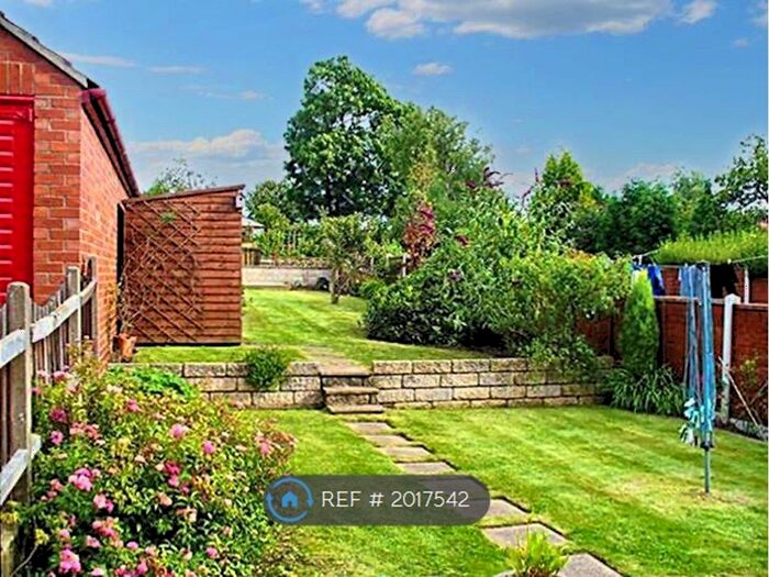 2 Bedroom Semi-Detached House To Rent In Tinshill Lane, Leeds, LS16