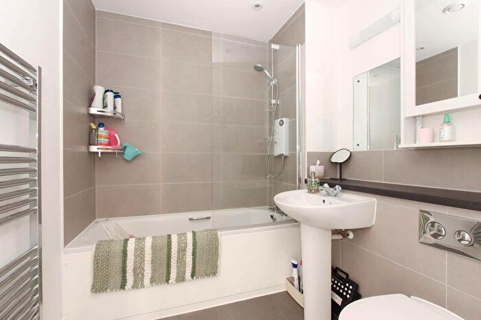2 Bedroom Flat For Sale In Dacorum Way, Hemel Hempstead, HP1