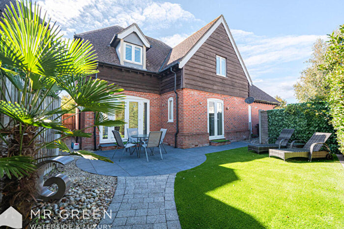 4 Bedroom Detached House For Sale In Saxonbury Road, Southbourne, BH6