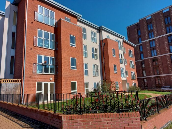 1 Bedroom Flat To Rent In Elmshall Place, St. Albans, AL1