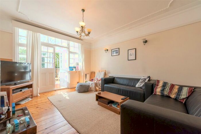 4 Bedroom Terraced House To Rent In Doyle Gardens, Kensal Green, NW10