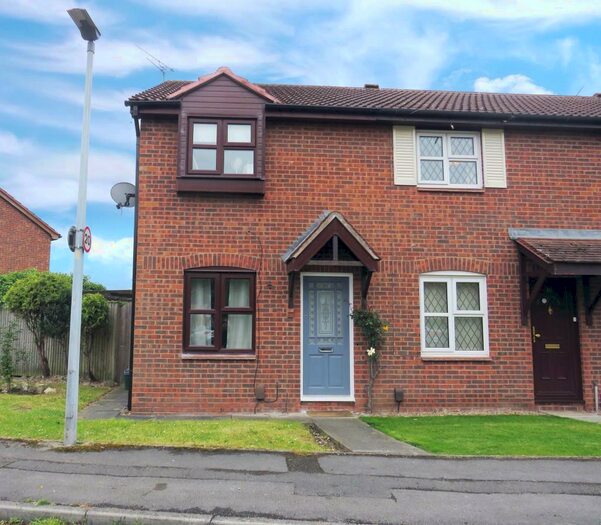 2 Bedroom House To Rent In Apple Tree Grove, Great Sutton, Ellesmere Port, CH66