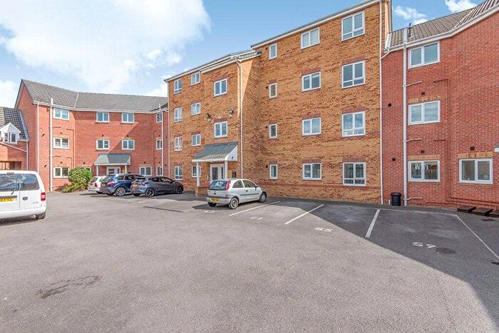2 Bedroom Flat For Sale In Wakelam Drive, Armthorpe, Doncaster, South Yorkshire, DN3