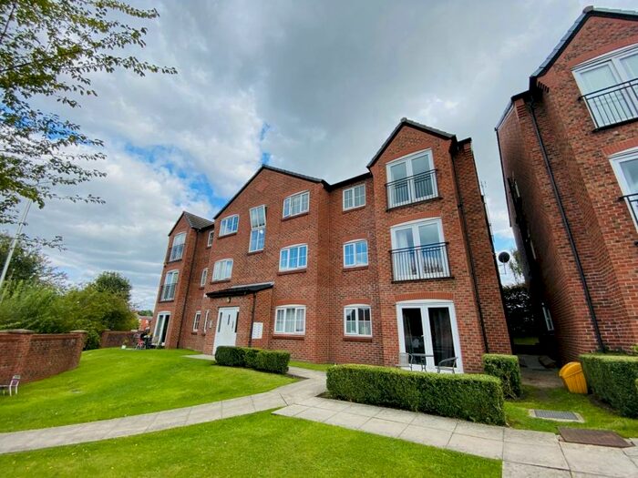 2 Bedroom Apartment To Rent In Chamberlain Gardens, Bredbury, Stockport, SK6