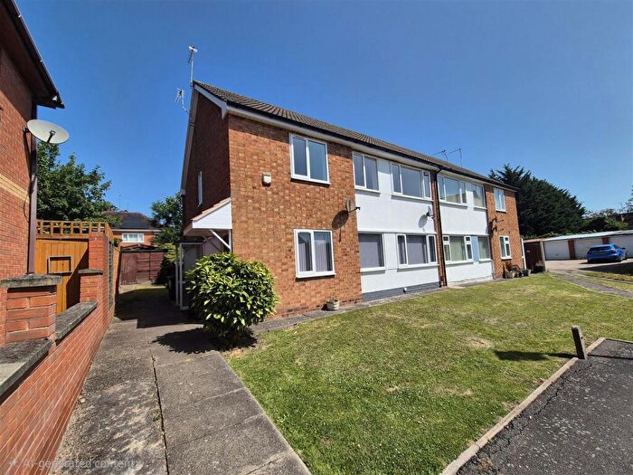 2 Bedroom Maisonette For Sale In Gillman Close, Birmingham, B26