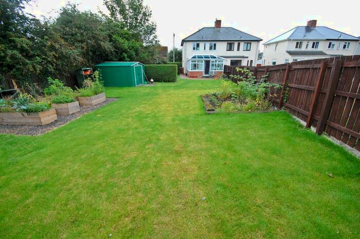 3 Bedroom Semi-Detached House To Rent In Lund Avenue, Framwellgate Moor, Durham, DH1