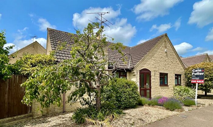 3 Bedroom Bungalow For Sale In Cirencester, GL7