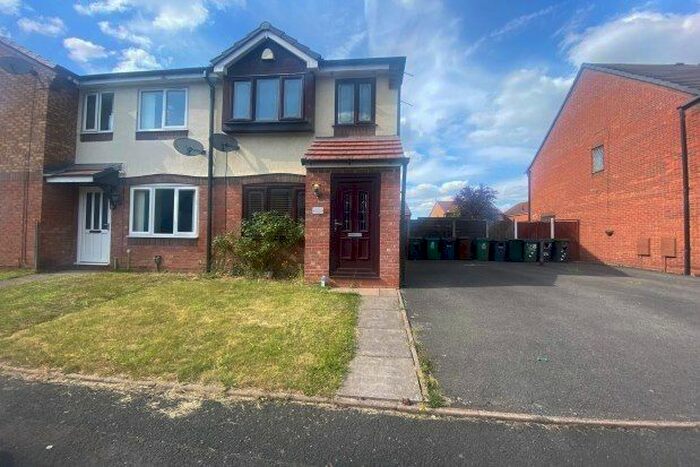 2 Bedroom Property To Rent In Camomile Close, Walsall, WS5