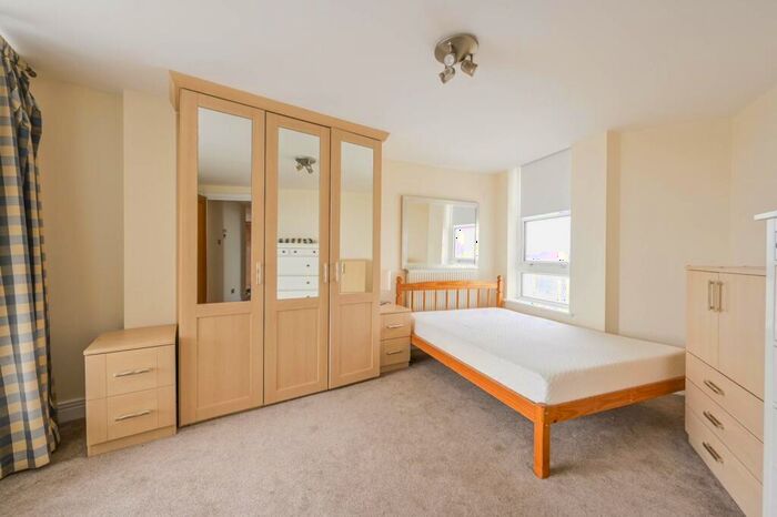 1 Bedroom Flat To Rent In Barrier Point Road, Docklands, London, E16