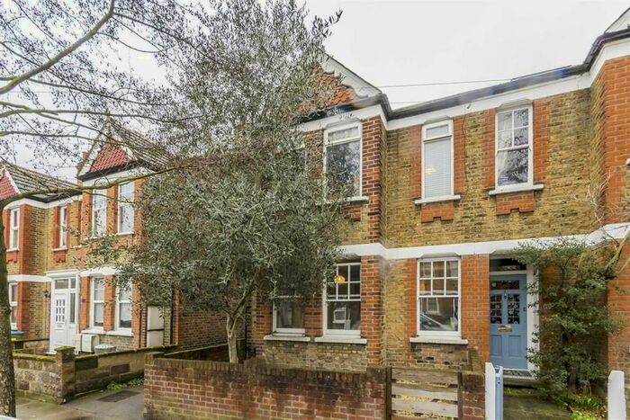 2 Bedroom Flat To Rent In Dancer Road, Kew, Richmond, TW9