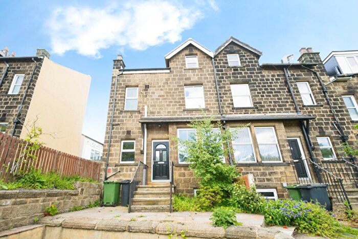 2 Bedroom End Of Terrace House For Sale In Swinnow Road, Leeds, LS13