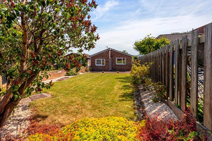 2 Bedroom Detached Bungalow For Sale In Fulmer Close, Carlton, Barnsley, S71